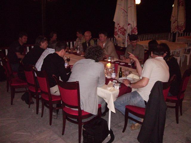 De groep bijeen op het terras van Inex Gorica